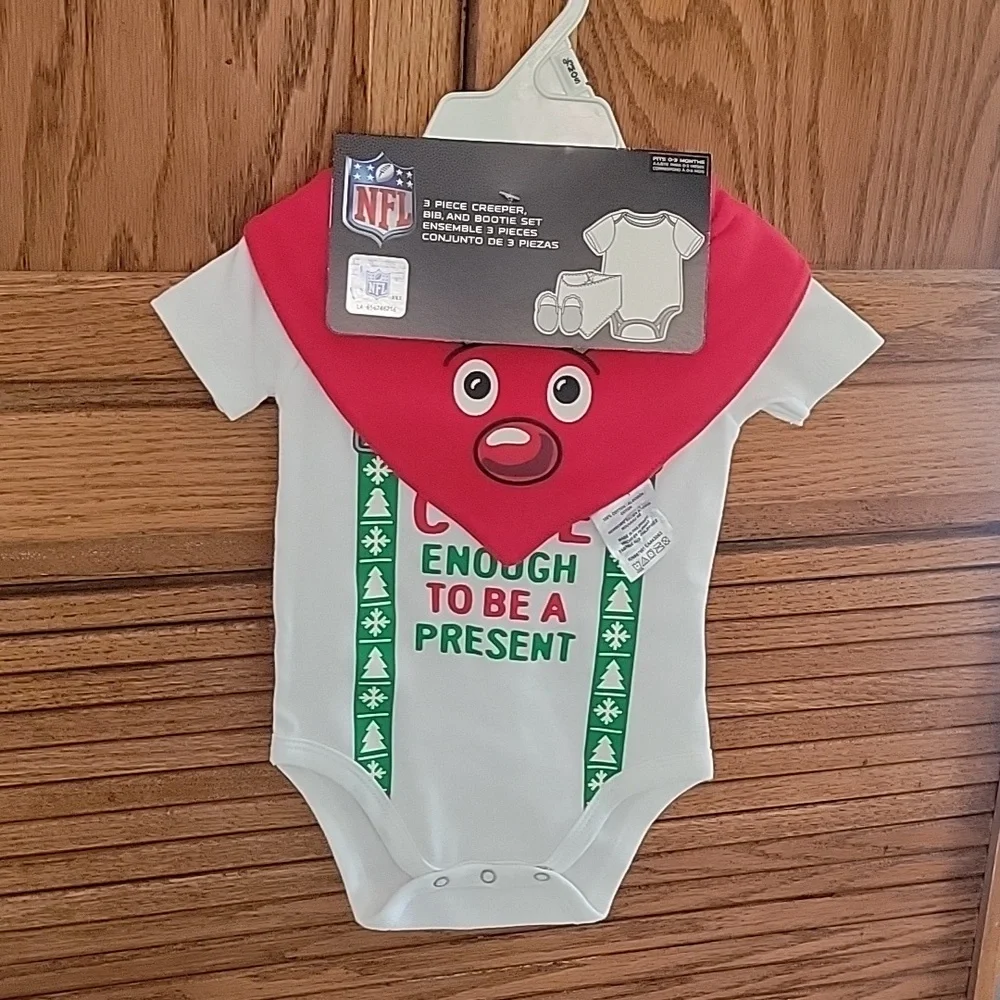 NFL NEW KC KANSAS CITY 3 PIECE BABY SET 0 3 MONTHS HOLIDAY NWT